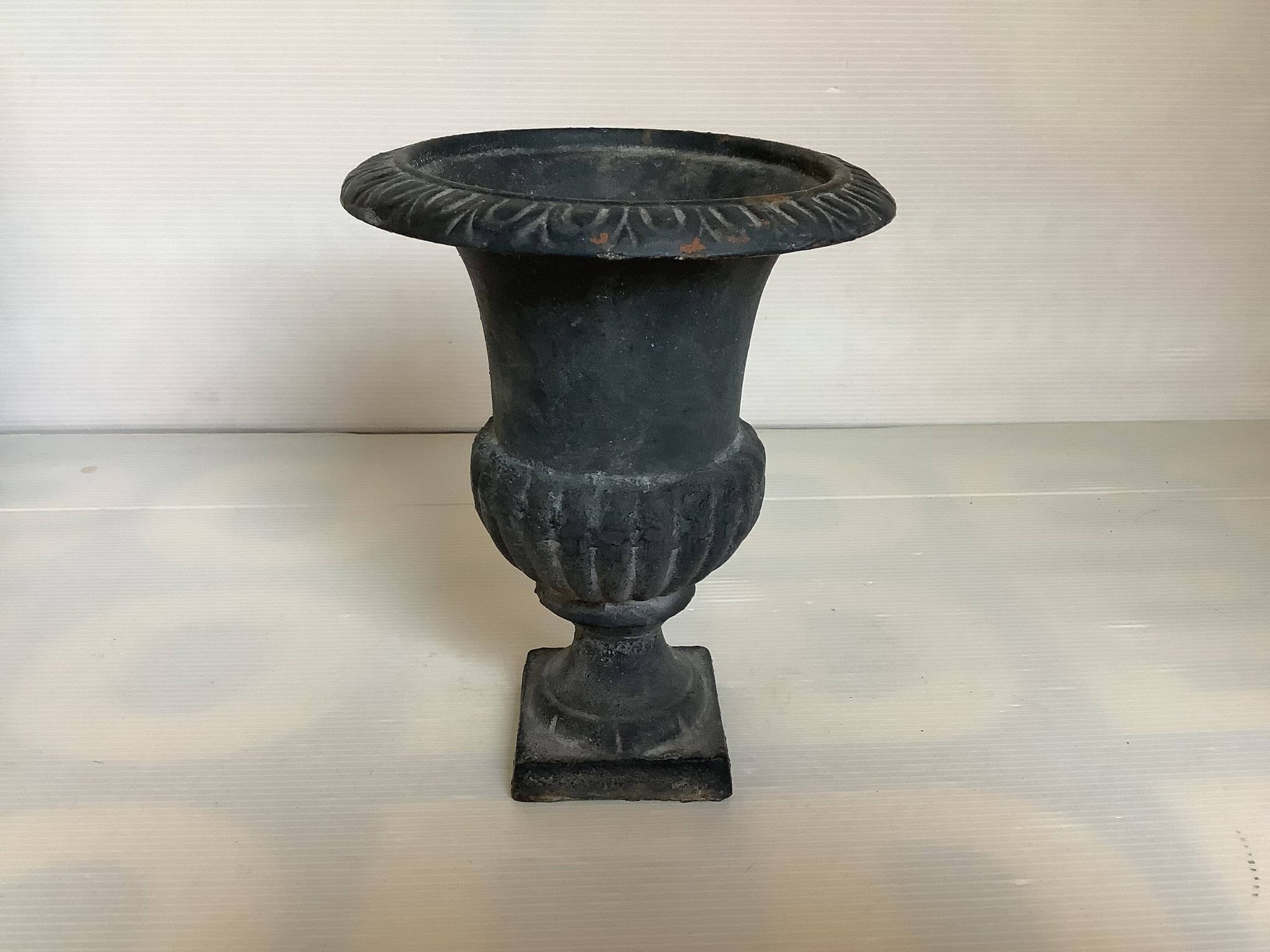 Medici cast iron planter vase