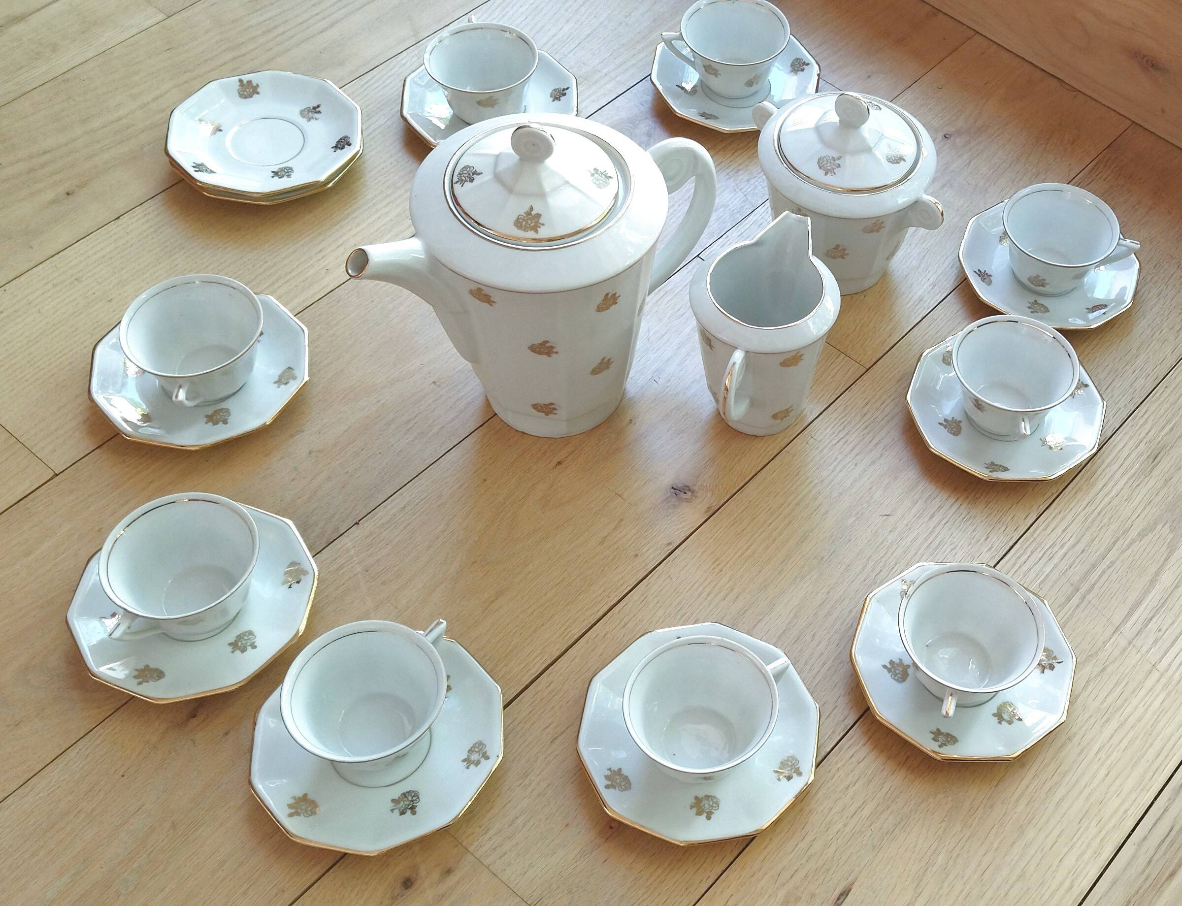 Antique coffee or tea service in fine porcelain from the 1930s.