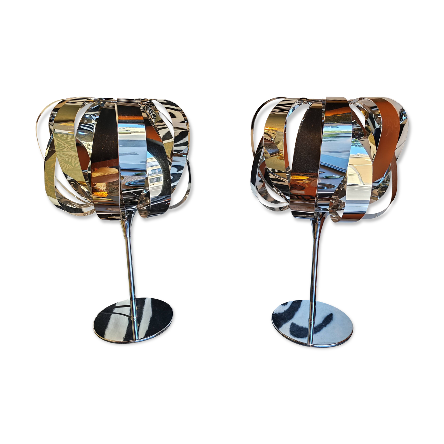 Pair of space age lamps model Eres