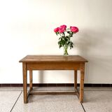 Farm table