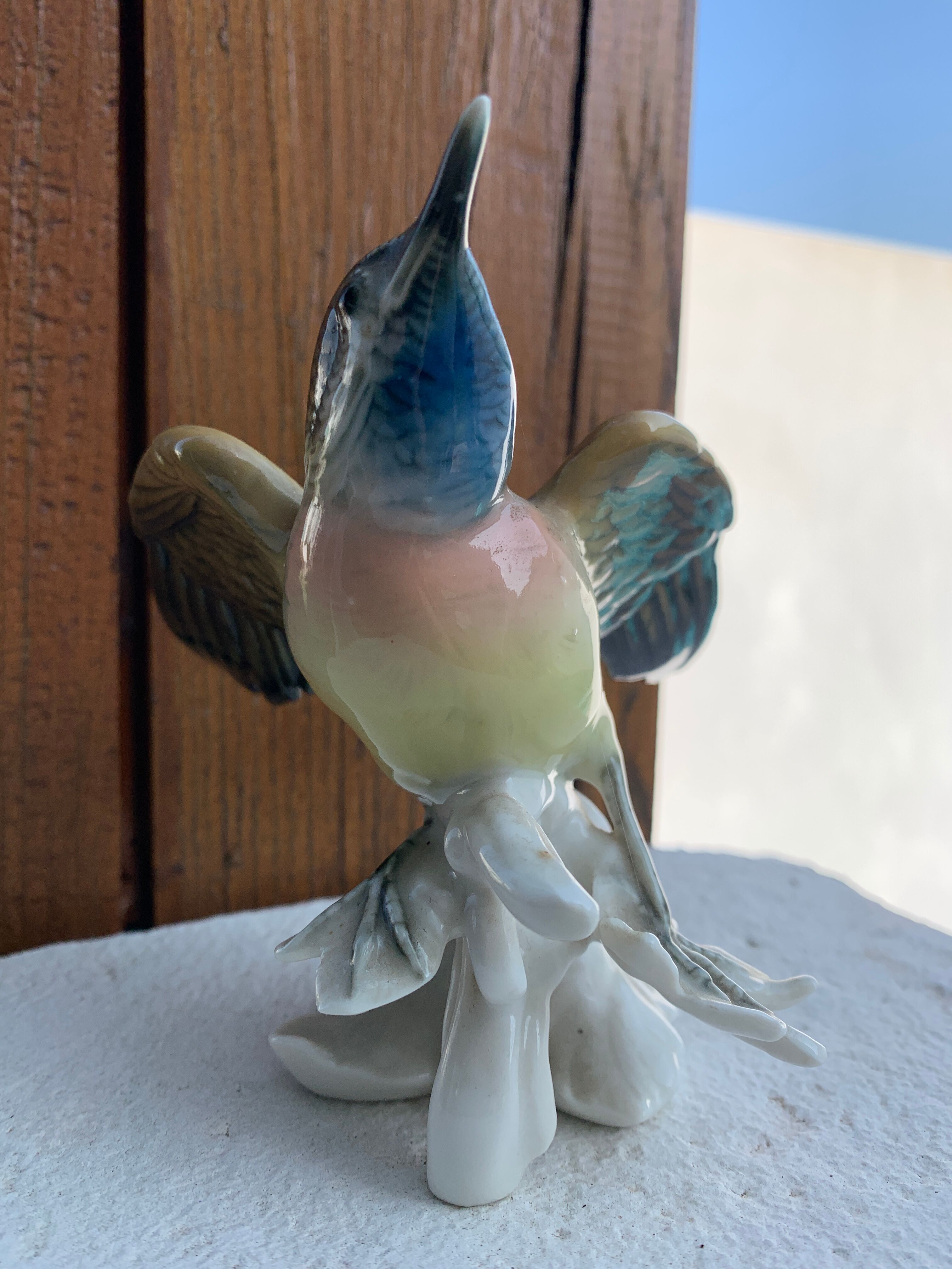 Bird numbered and signed Karl Ens, in Saxon porcelain, nineteenth century