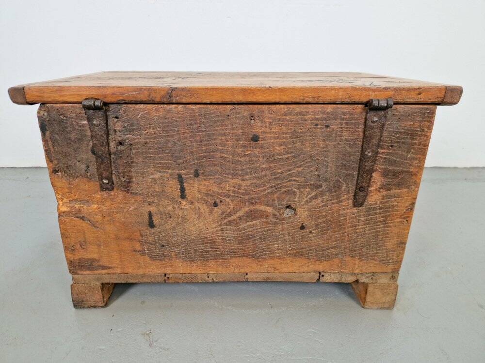 Antique Brutalist Chest in Oak, 1800