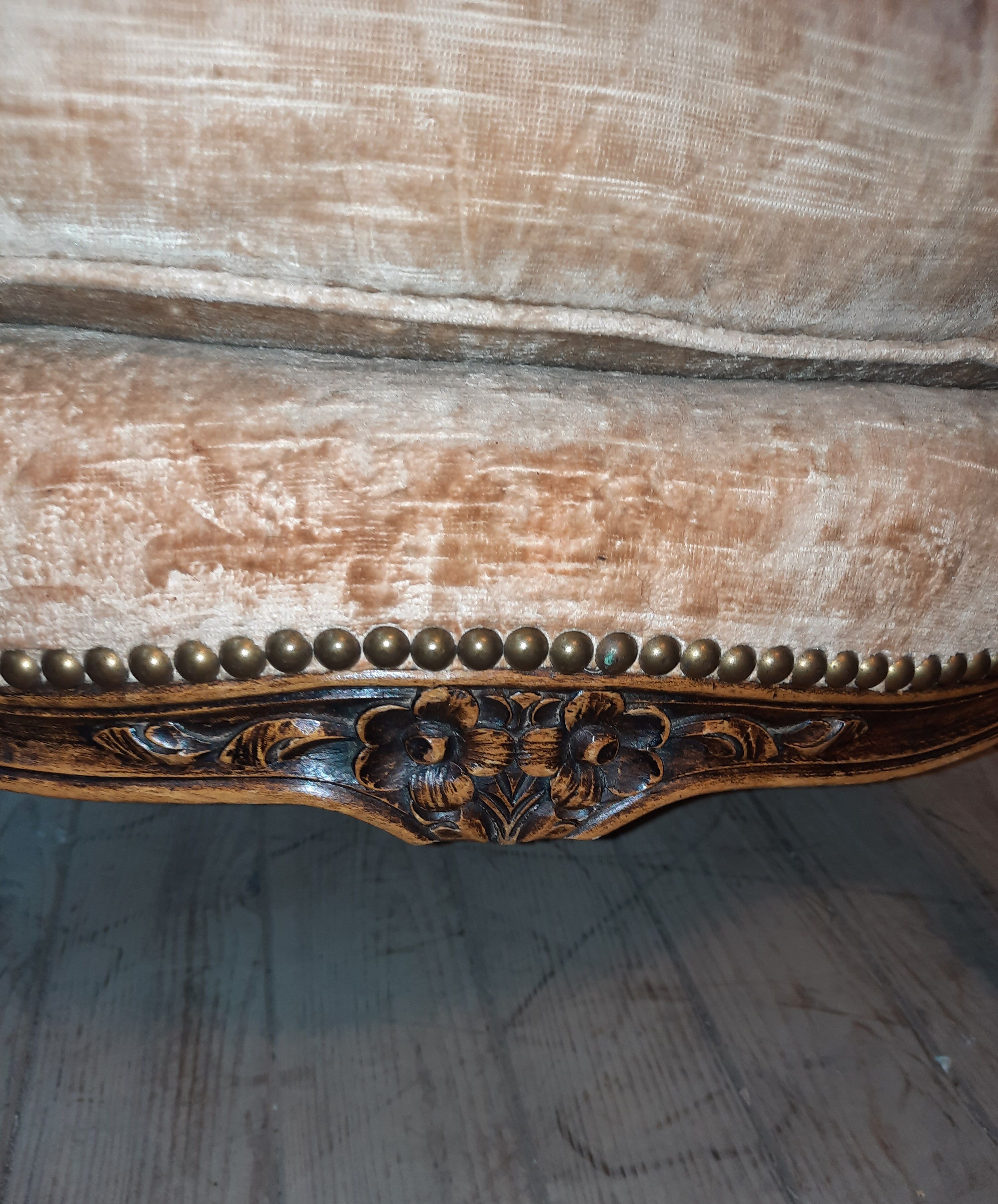 Paire de fauteuils de style Louis XV