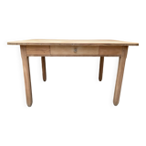 Farm table