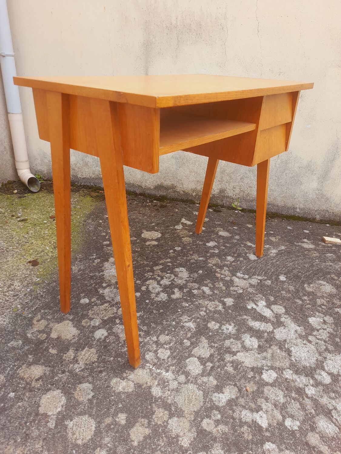 Vintage desk feet compass