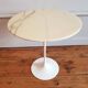 Table d’appoint en marbre de carrare conçue par Eero Saarinen Knoll
