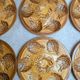 Set of 8 vintage oyster plates in majolica – Ateliers du Revernay