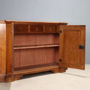 Ancient baroque buffet in walnut, Italy, 18th century
