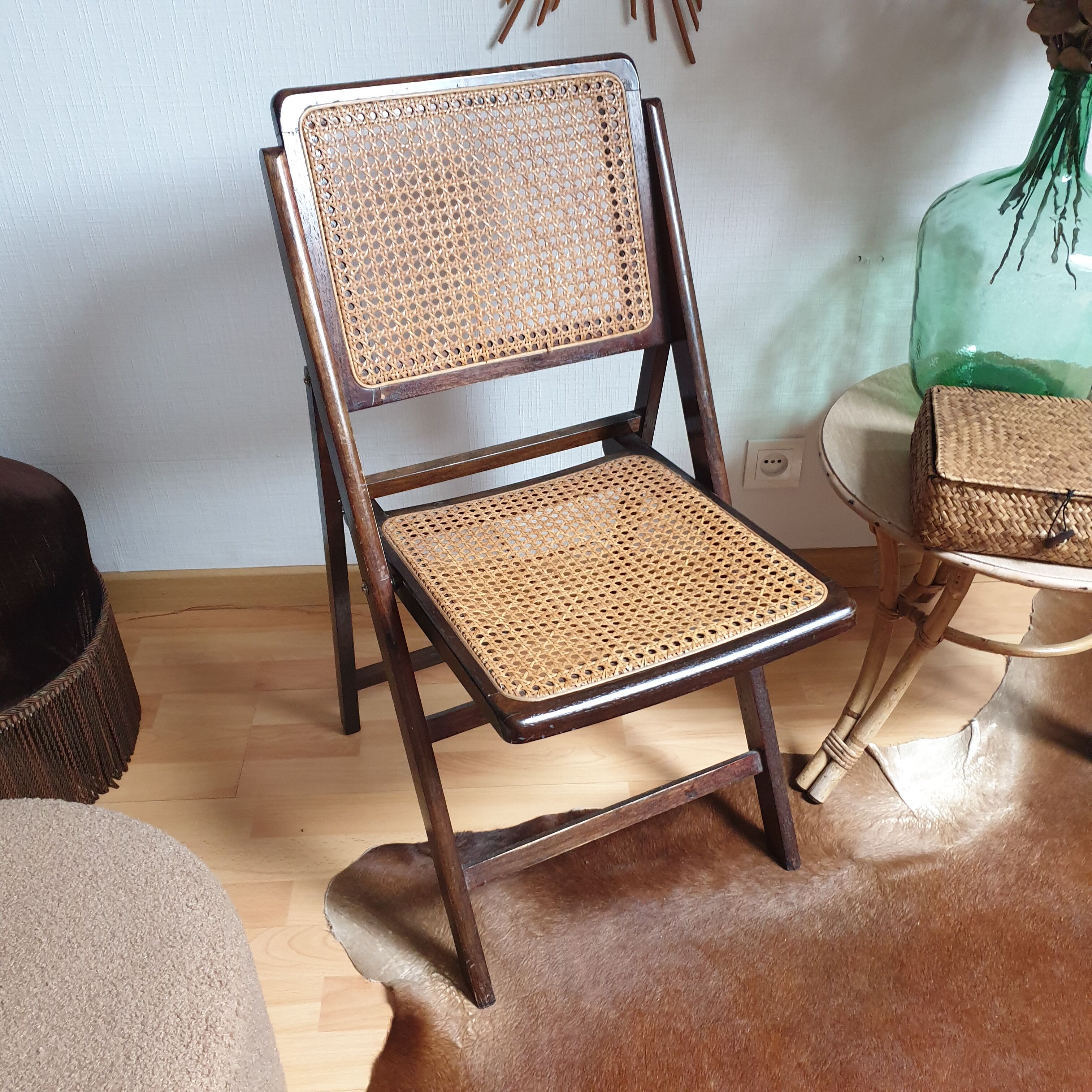 Vintage wood chair and folding cannage 60s