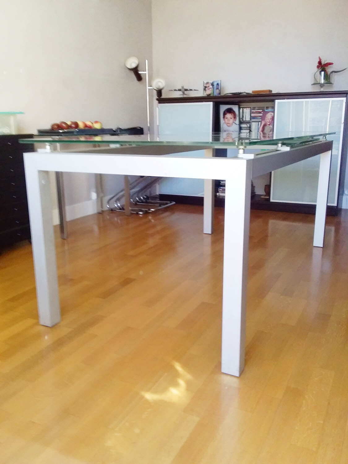 Cinna expandable dining table