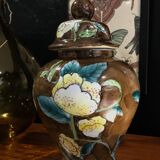 China lidded pot