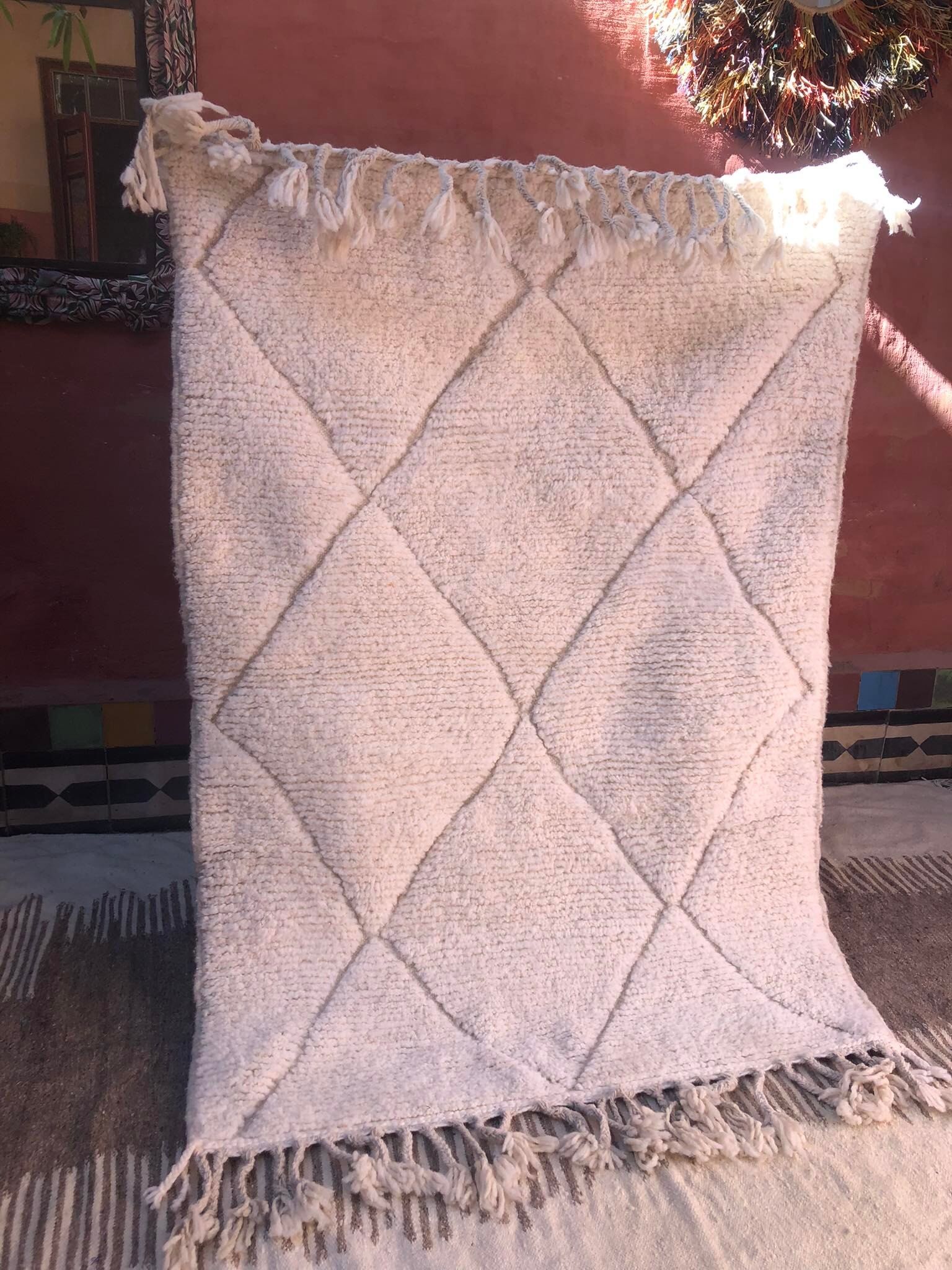 Wool carpet 155x105cm