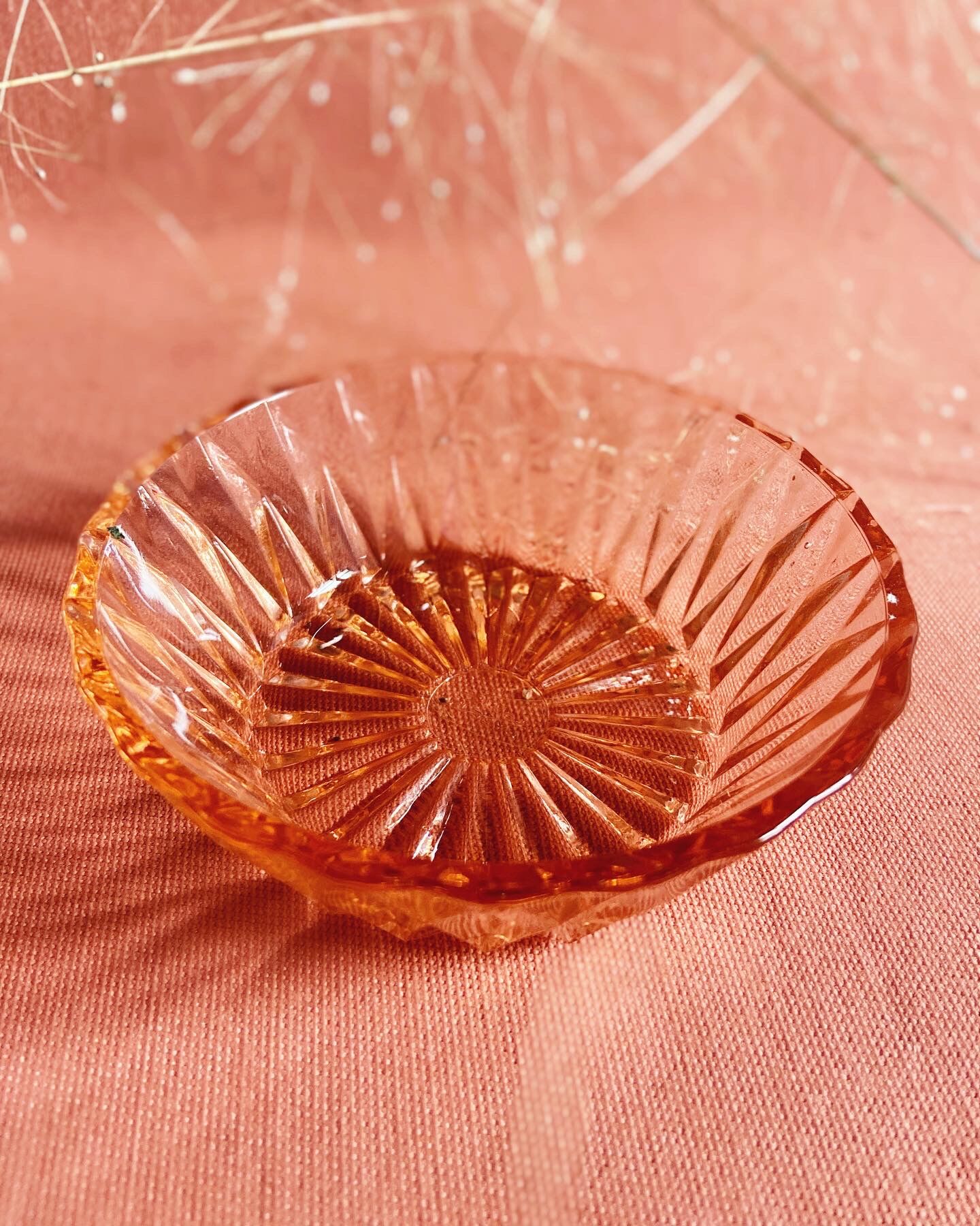 Pink chiseled glass cups