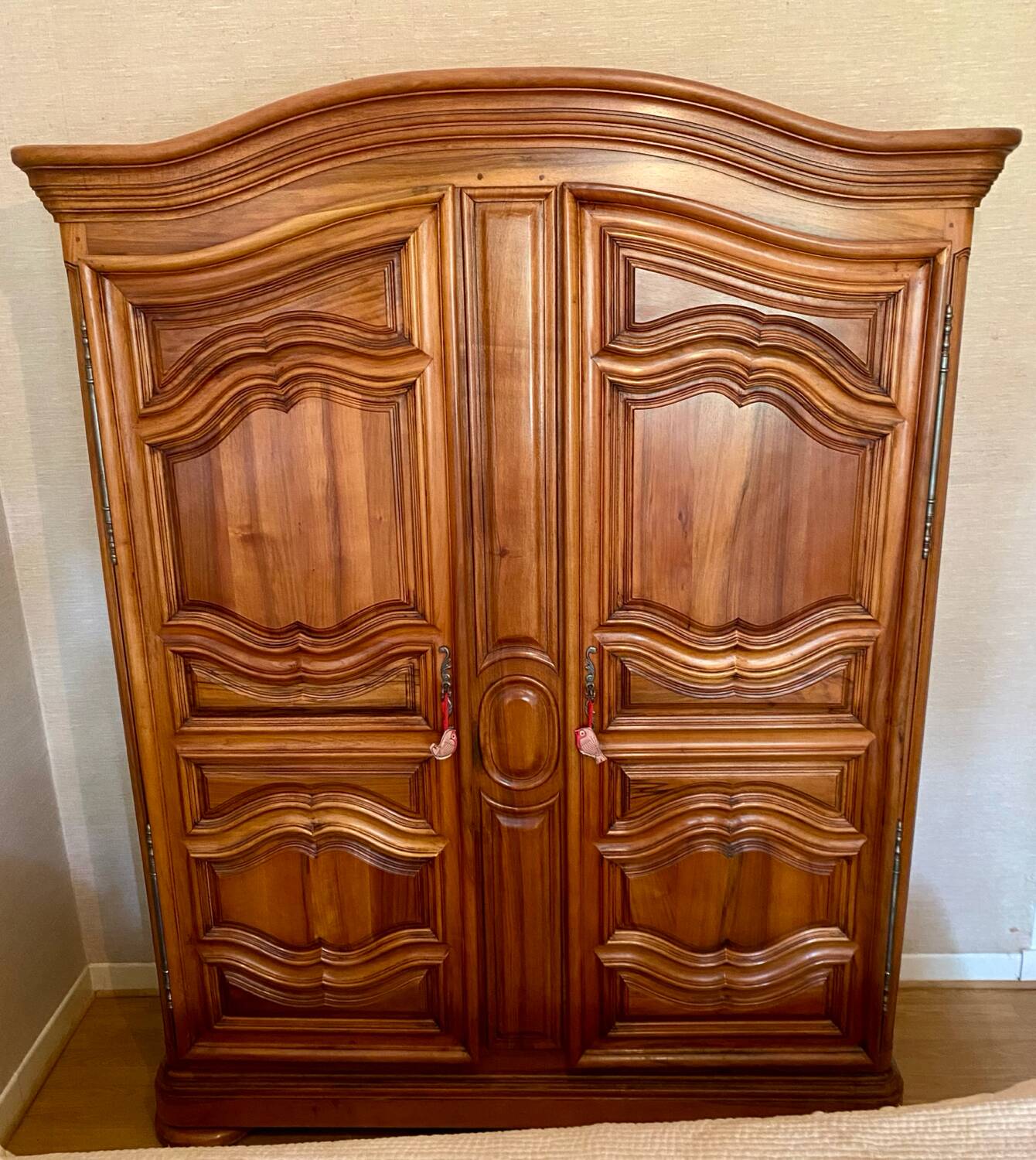 Antique wardrobe in solid oak and cherry (Louis XV style)