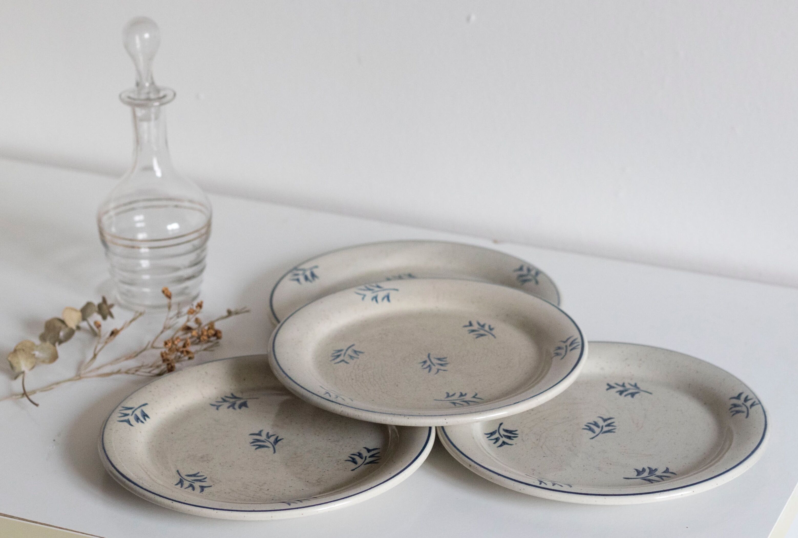 4 plates with earthenware desserts from St Amand