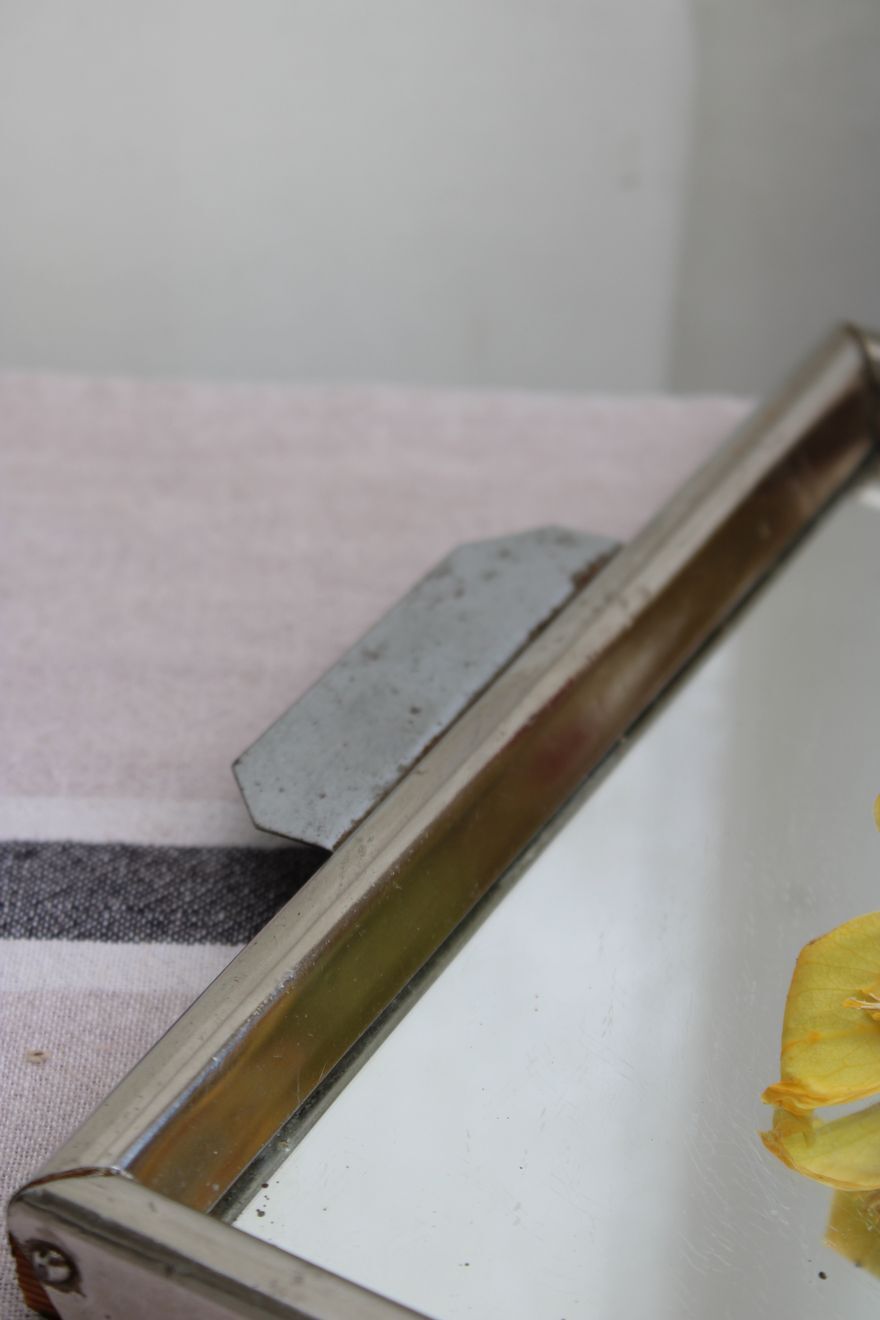 Metal mirror tray