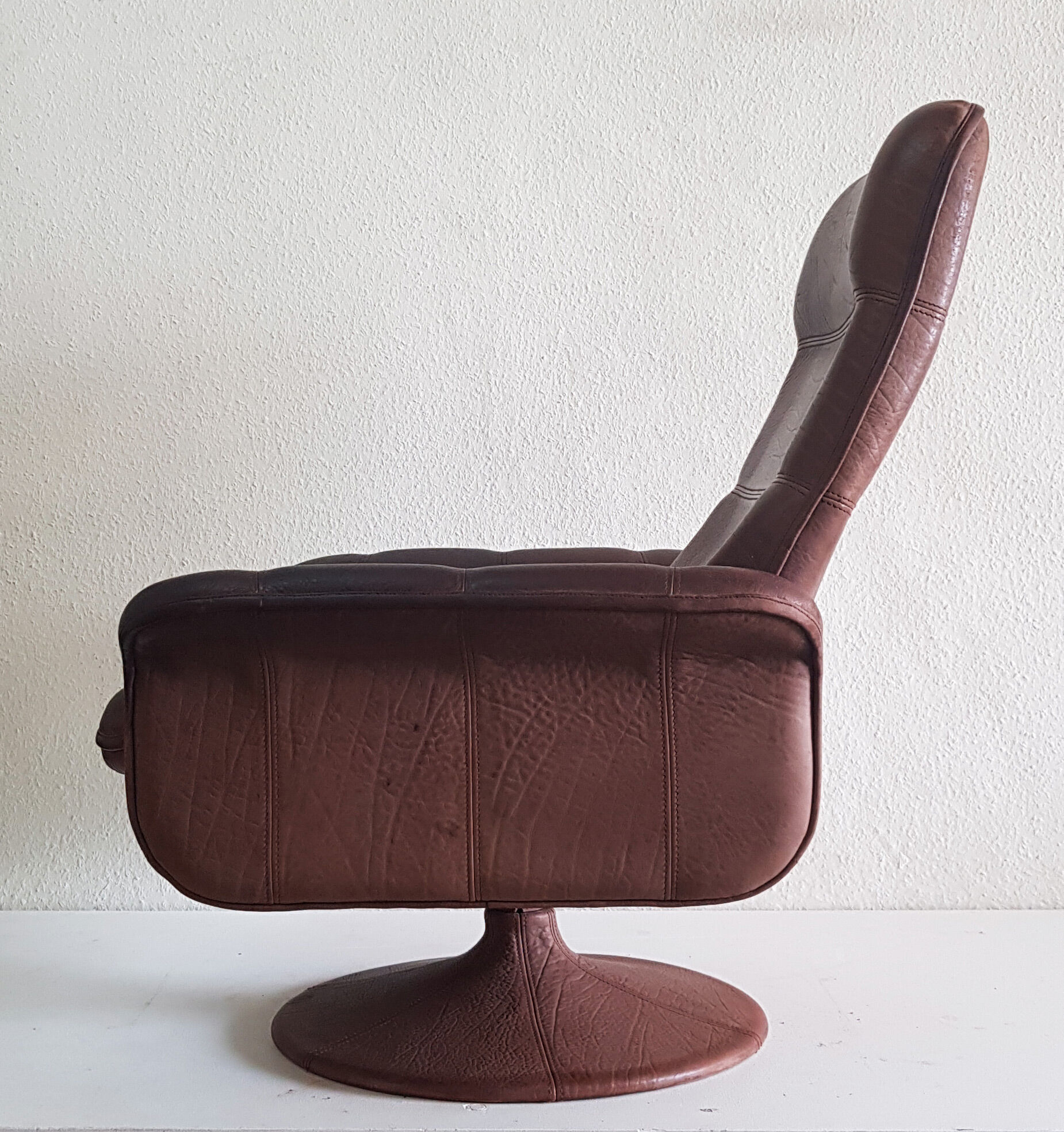 De Sede ds 50 swivel leather armchair, Switzerland 1970