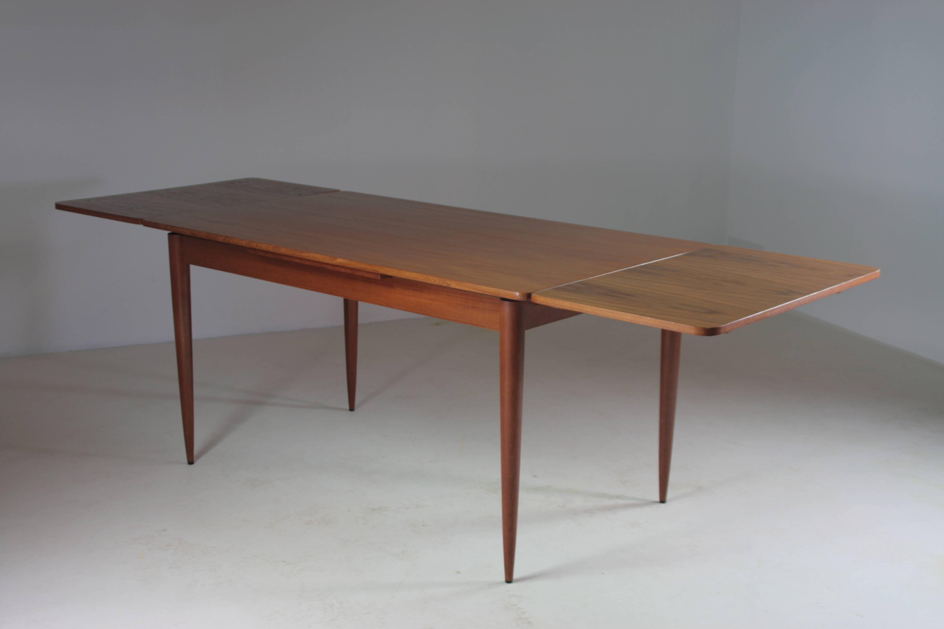 Extendable teak table, 1960