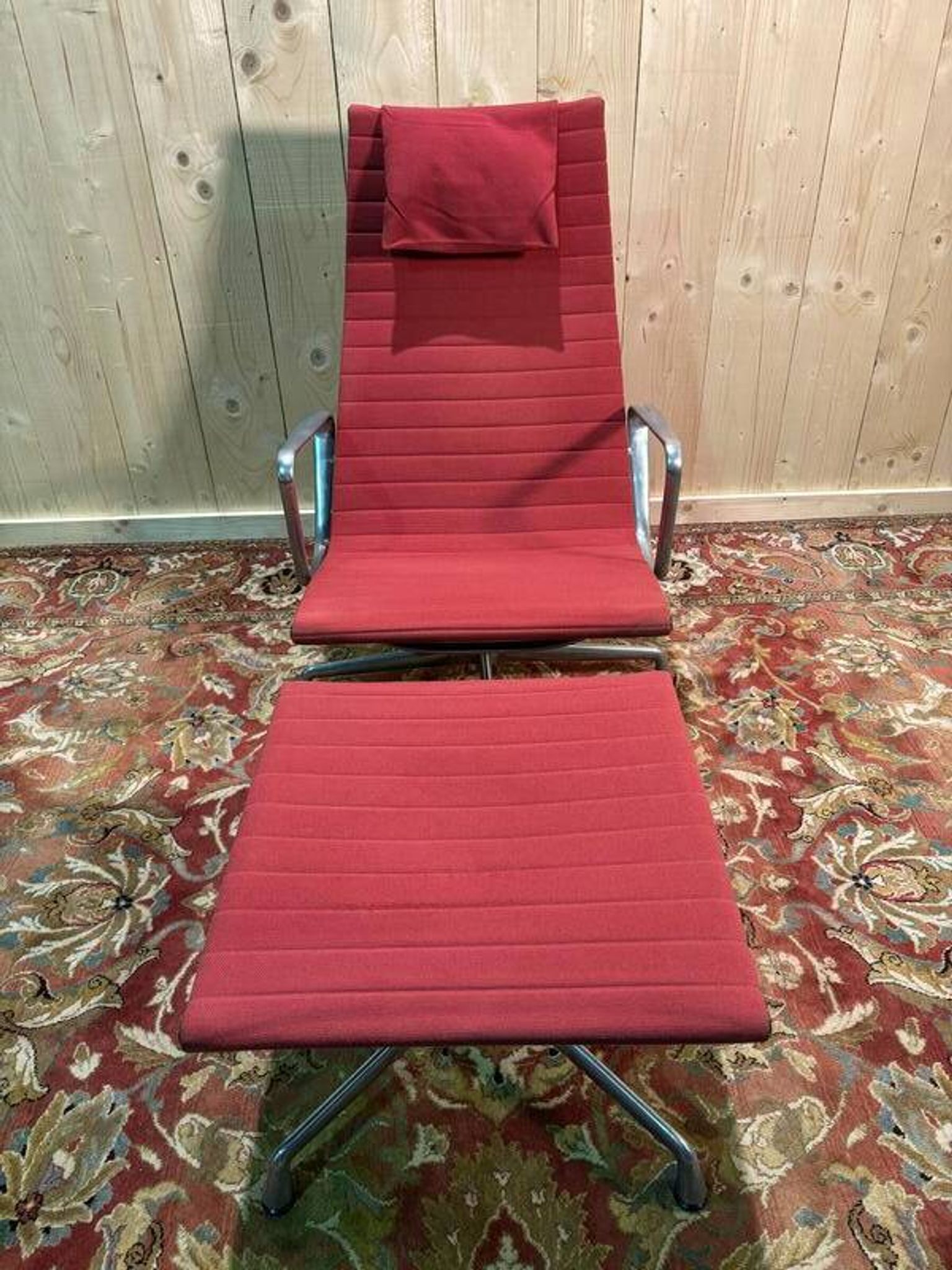 Fauteuil et ottoman Bauhaus de Charles Eames en aluminium
