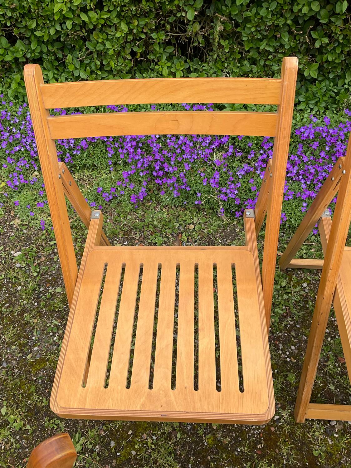 Set of 4 vintage beech folding chairs