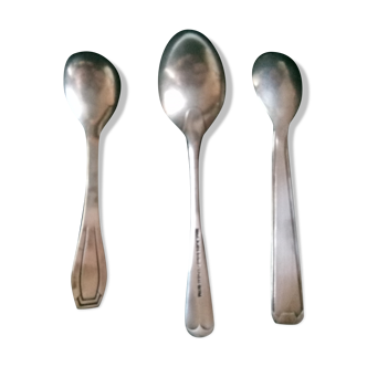 3 Teaspoons silver metal