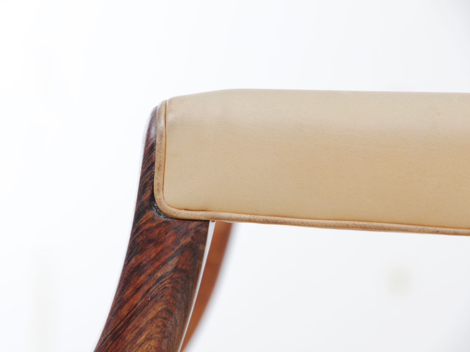 Fauteuil  par Ole Wanscher pour A.J. Iversen Iversen