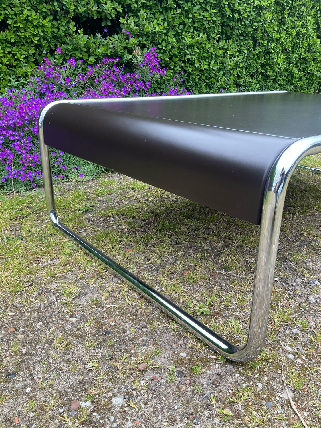 Space Age style coffee table by Marcel Breuer