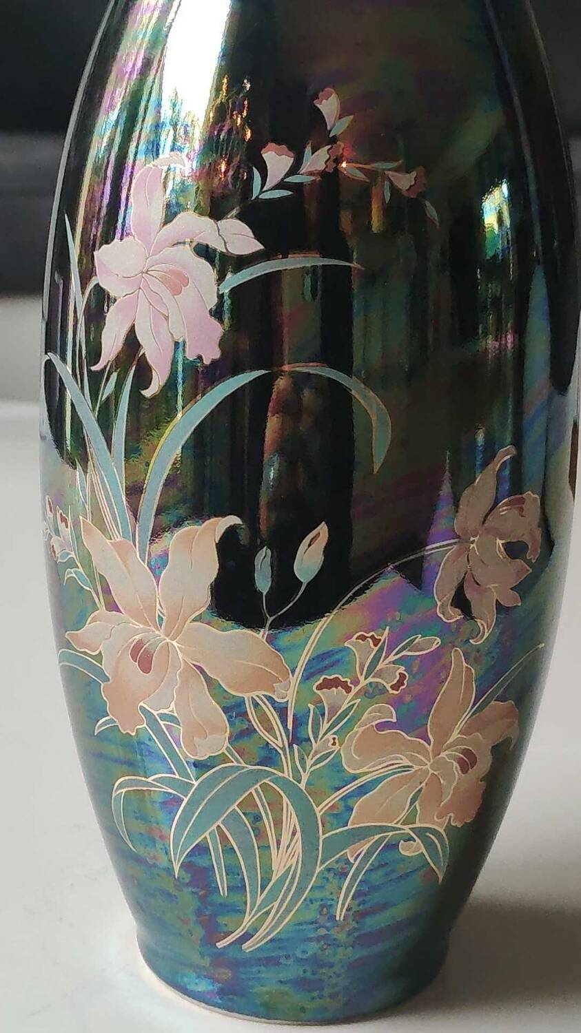 Iridescent japanese vase with floral patterns. stamped japan. high 27.5 cm
