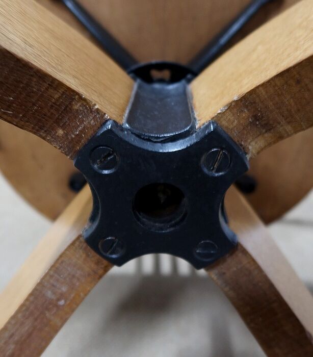 Adjustable office chair, in solid light oak – 1940