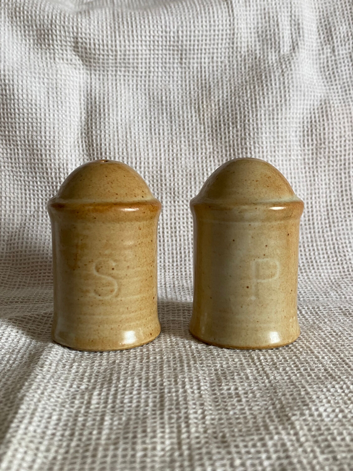 Set salière poivrier grès vintage salt pepper sandstone