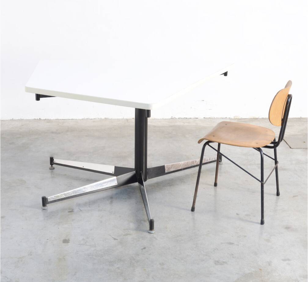 Hic dining table - Willy Van der Meeren - 1967