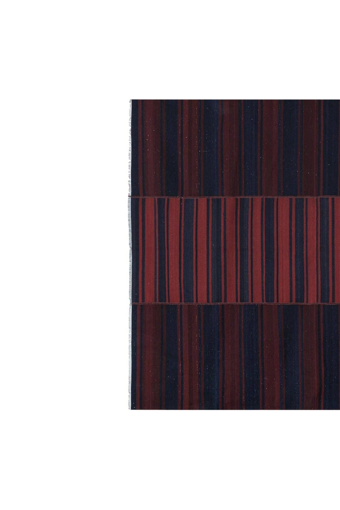 Vintage Turkish kilim, handwoven, 208x325 cm.