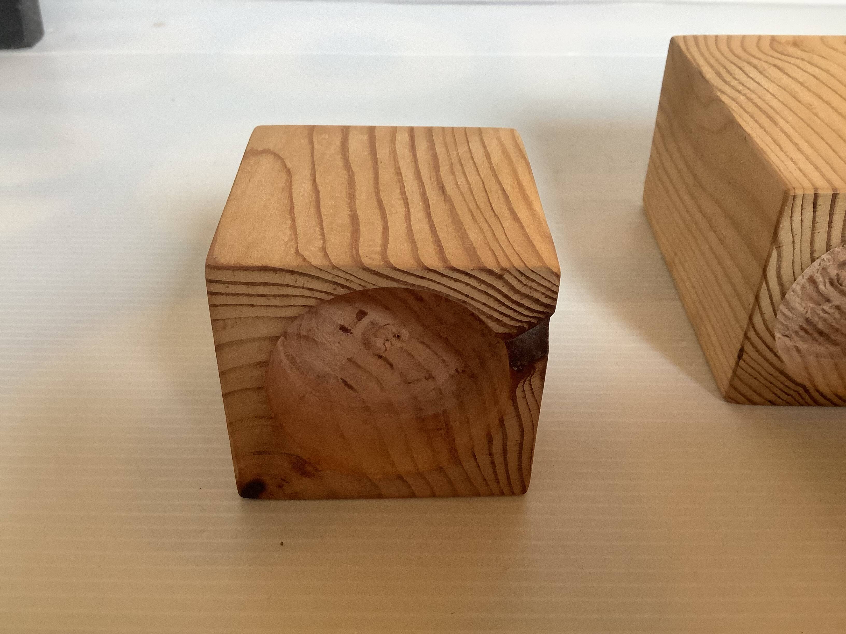 Trio de bougeoirs en bois
