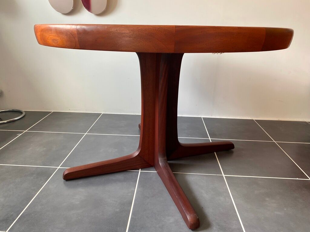 Scandinavian type extendable round table in teak and teak veneer year 1960