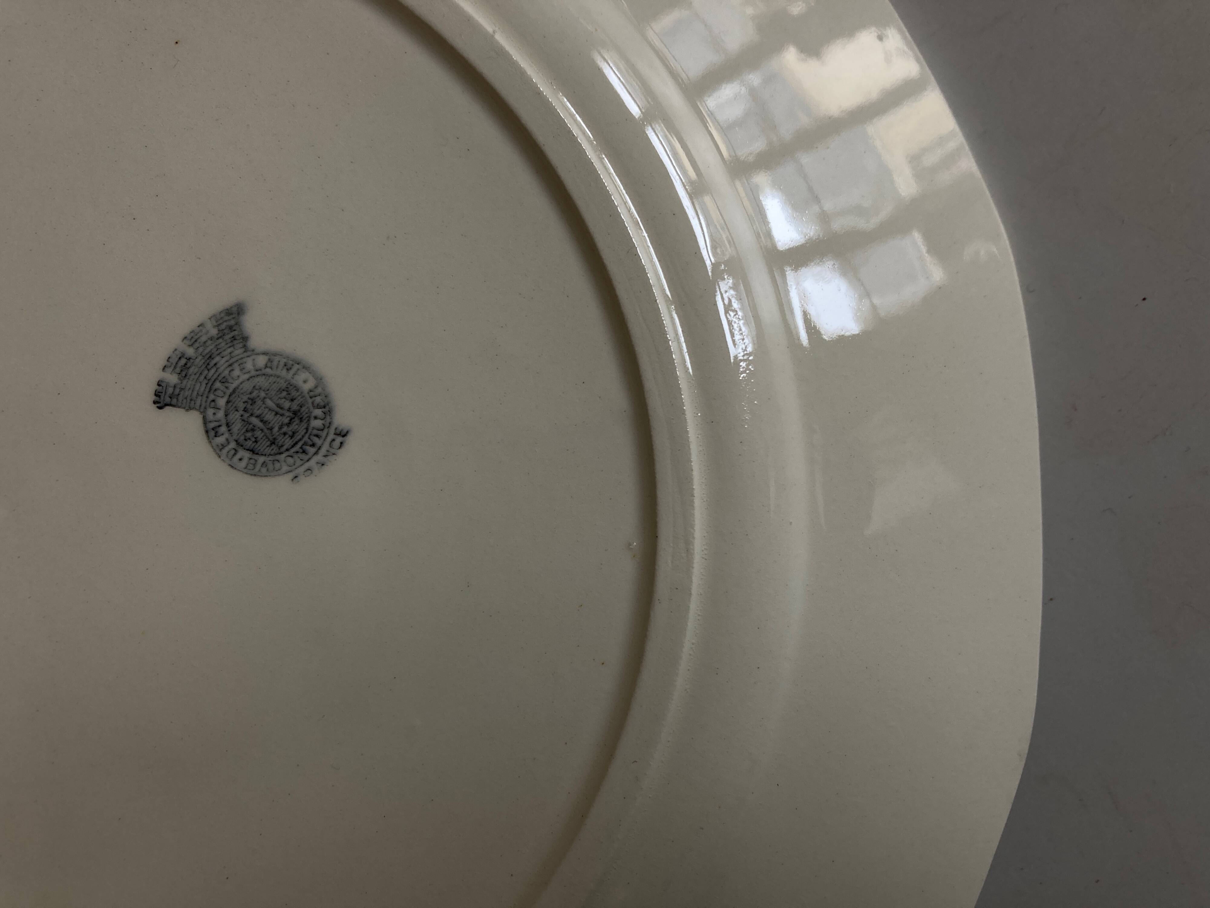 Set of 12 modernist ivory dinner plates in ironstone from 1940.