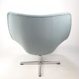 Oyster chair with cross base by Pierre Paulin for Artifort, 1965