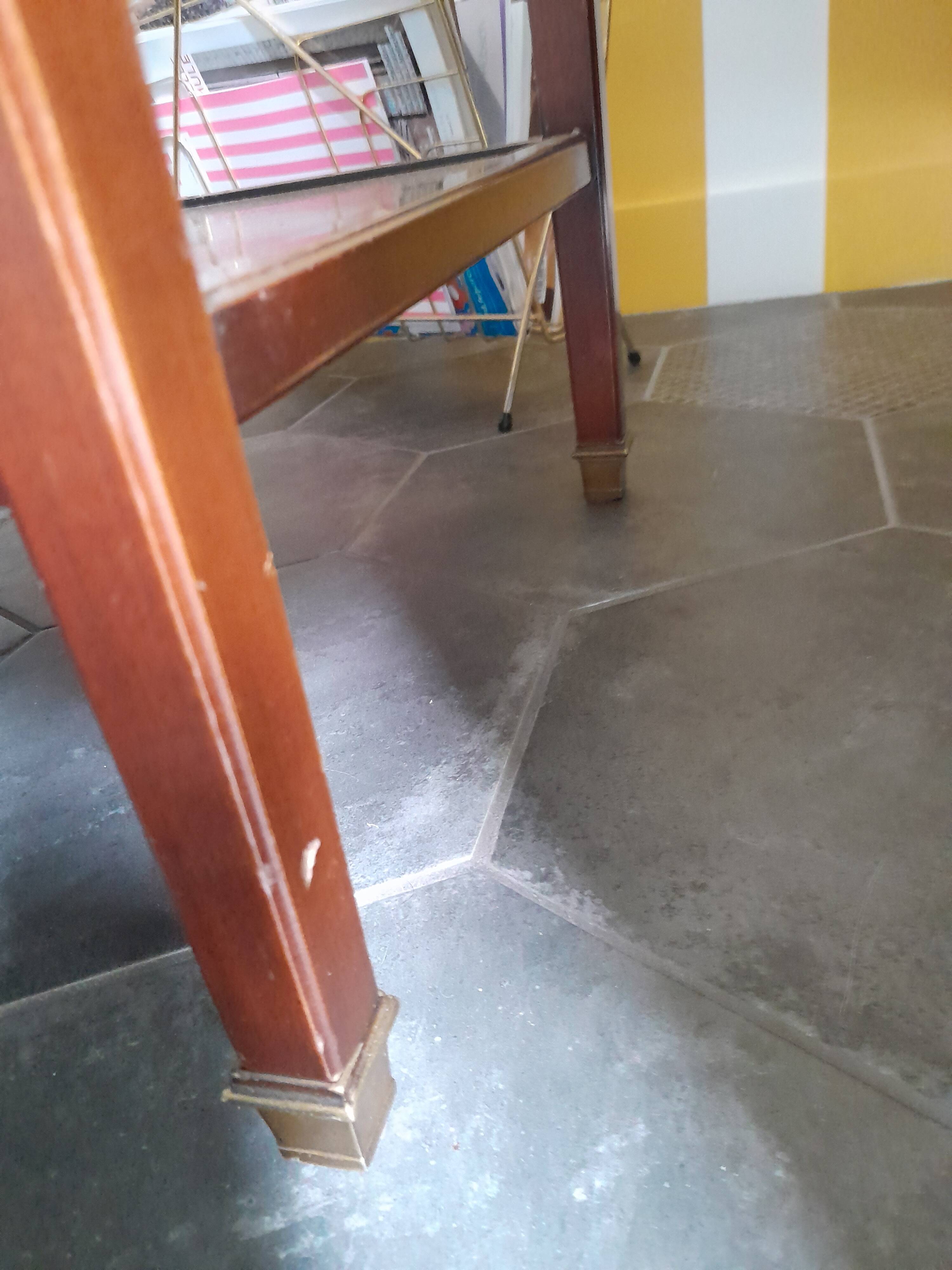 Bureau d’appoint vintage en bois massif – Ateliers Berniolles (Réf. 386)