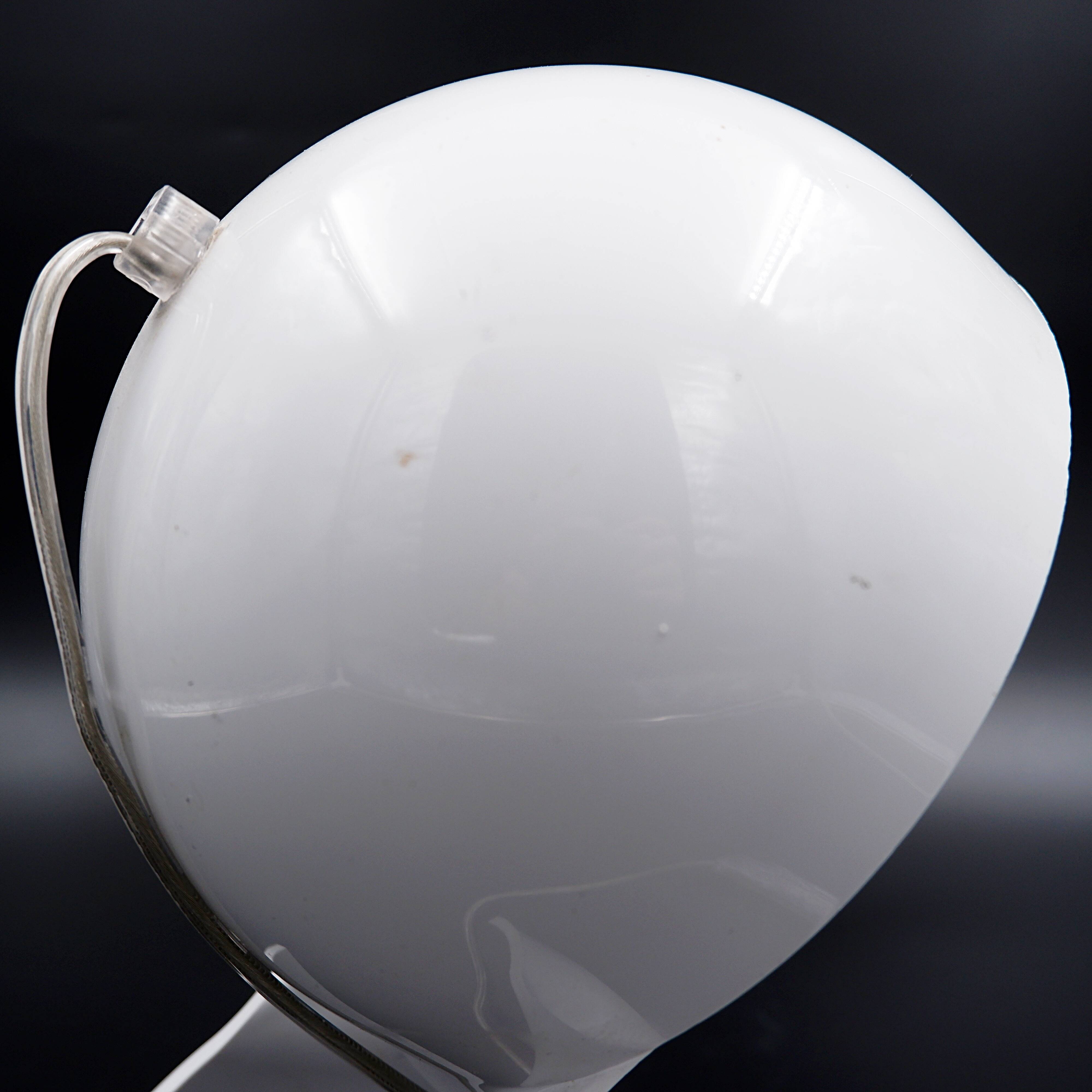 “DALÙ” model table lamp by Vico Magistretti