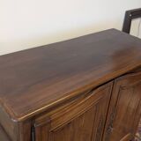 Small oak and knot buffet