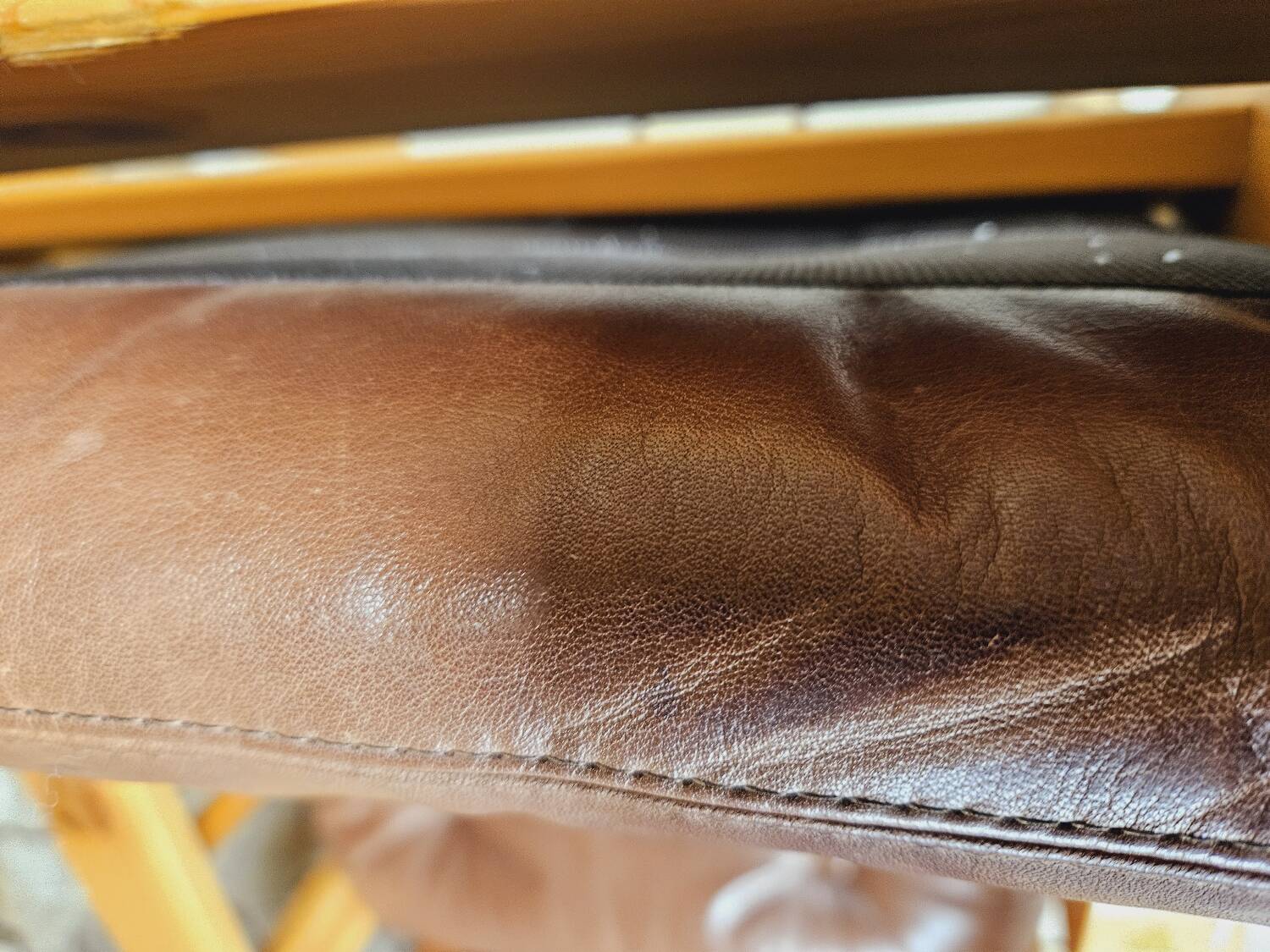 Pair of leather armchairs 1980