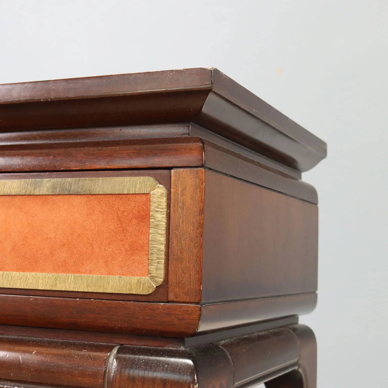 "Fior di Loto" bedside tables by Luciano Frigerio