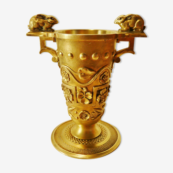 Vase étrusque en bronze Lapins c1860