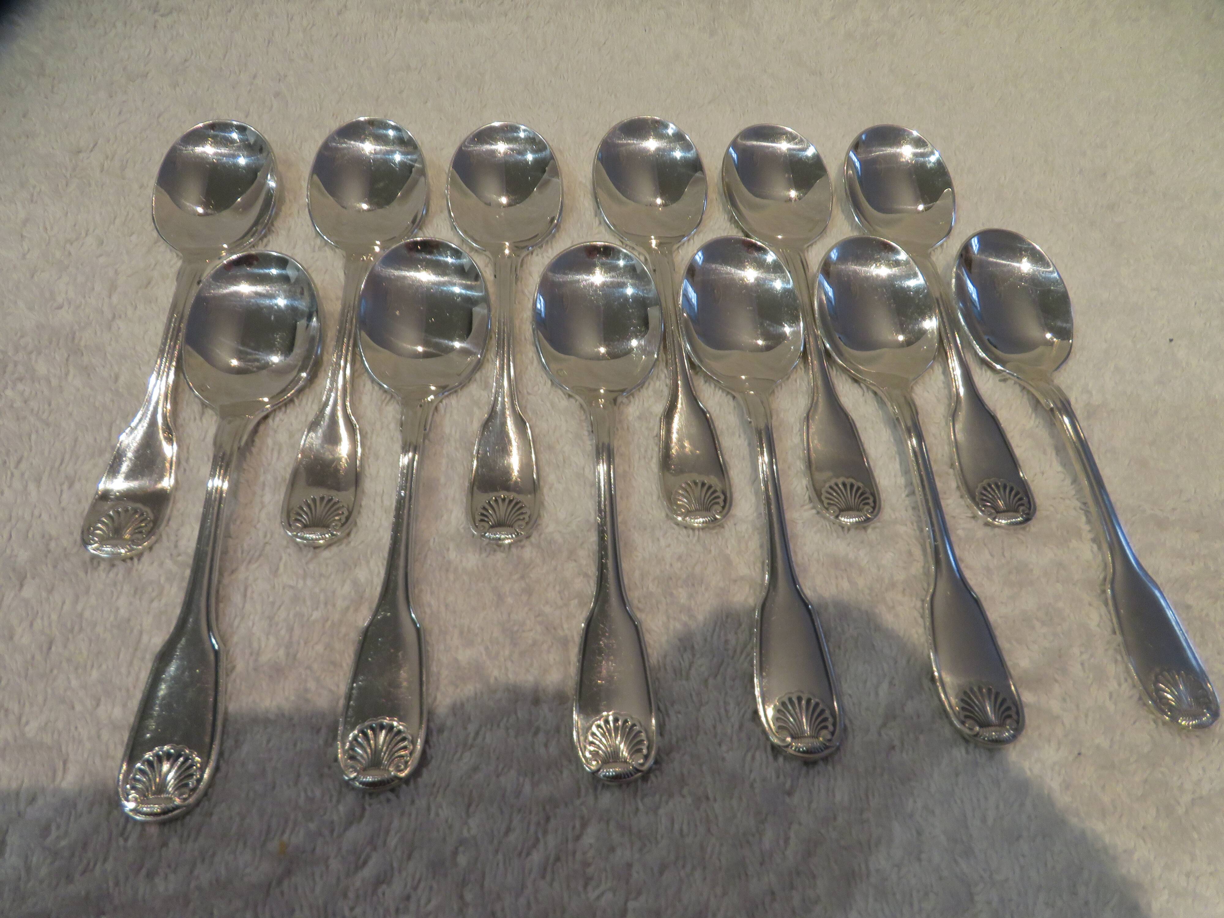 12 silver-plated ice cream scoops, Christofle Vendome model, 12.9 cm