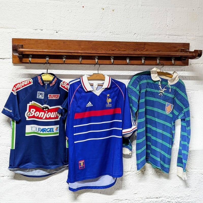 Coat rack with 10 hooks and hat rack