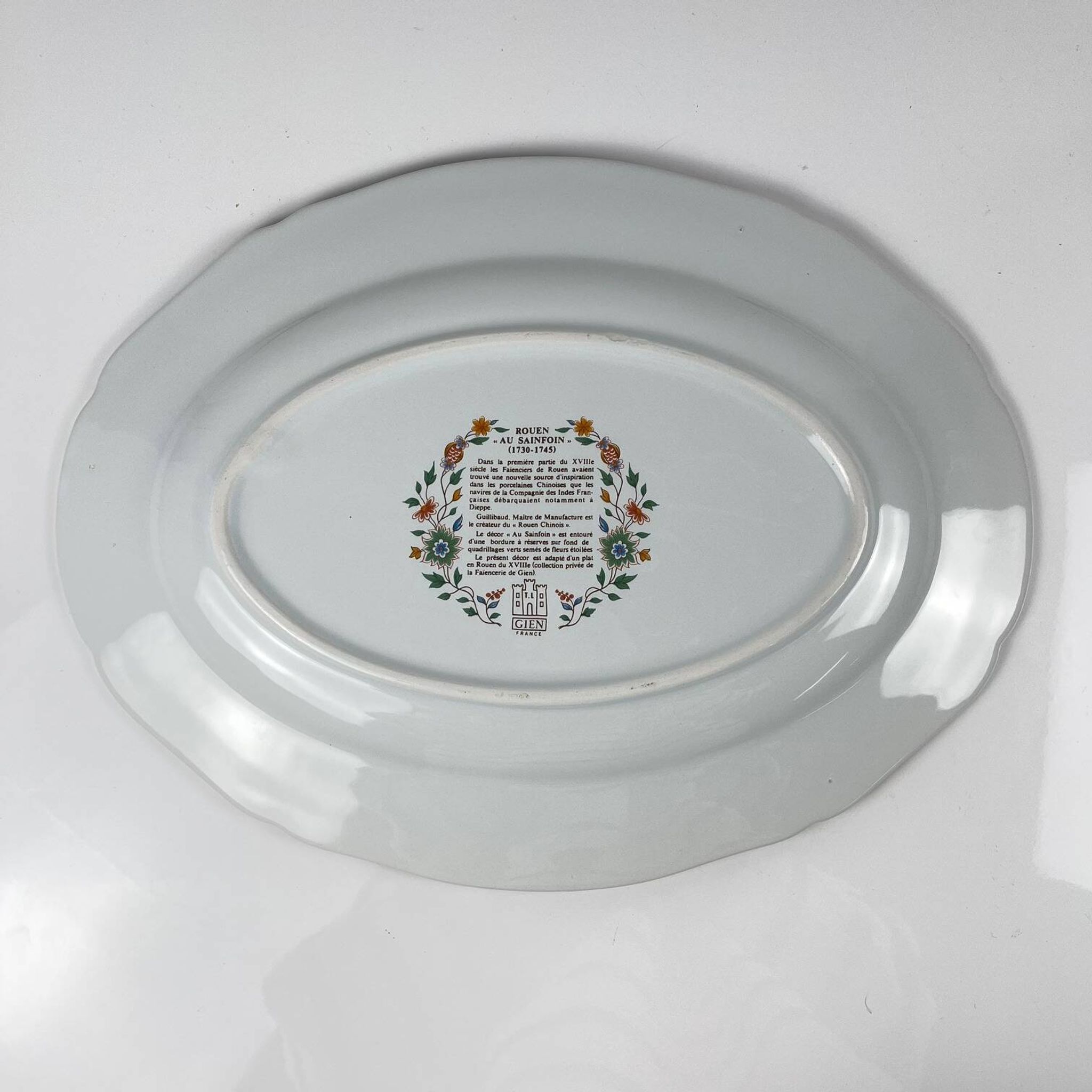 Large oval dish Gien model Rouen Sainfoin, 1990
