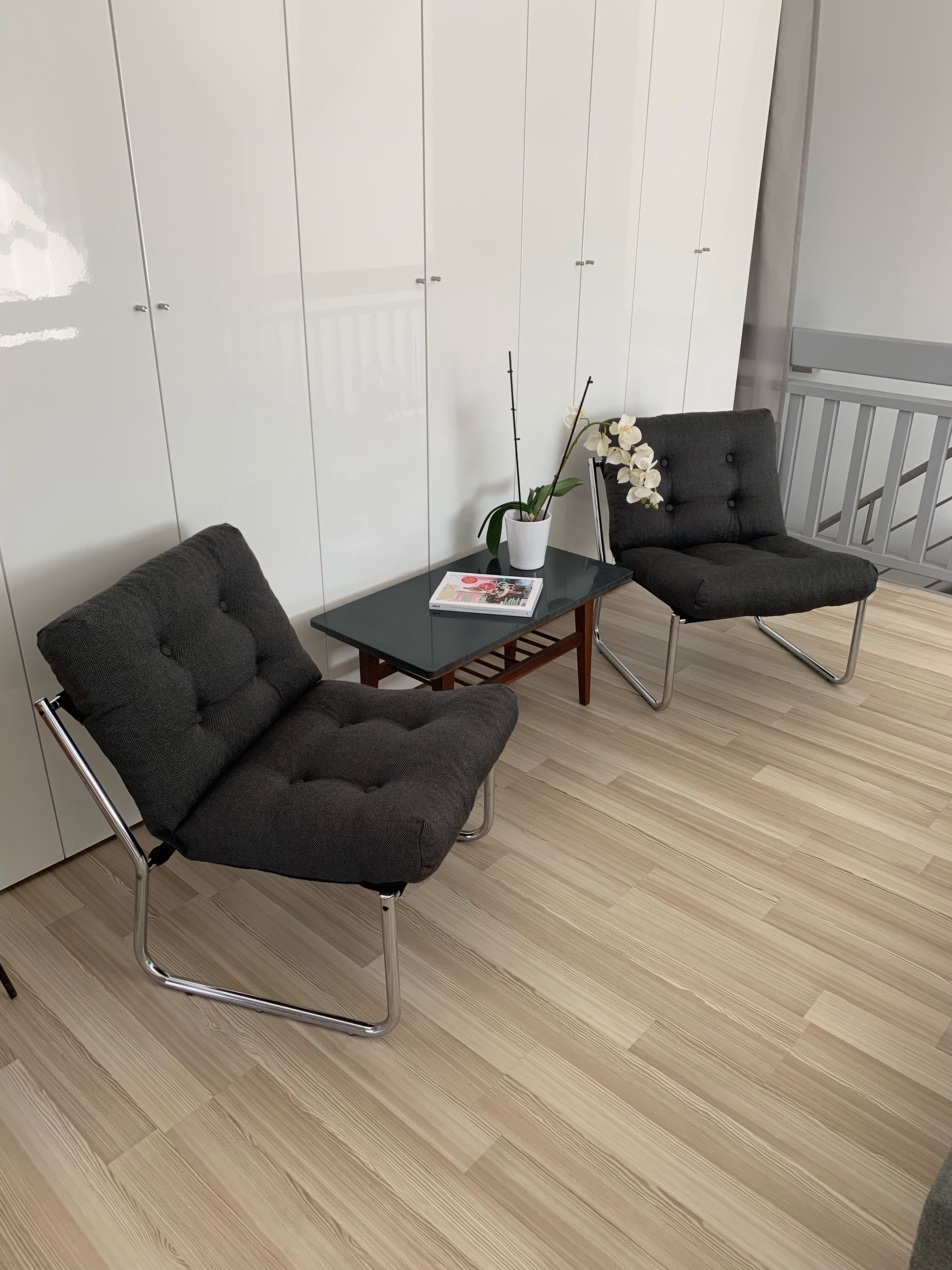 Beautiful set of 2 chrome chairs from the 60's