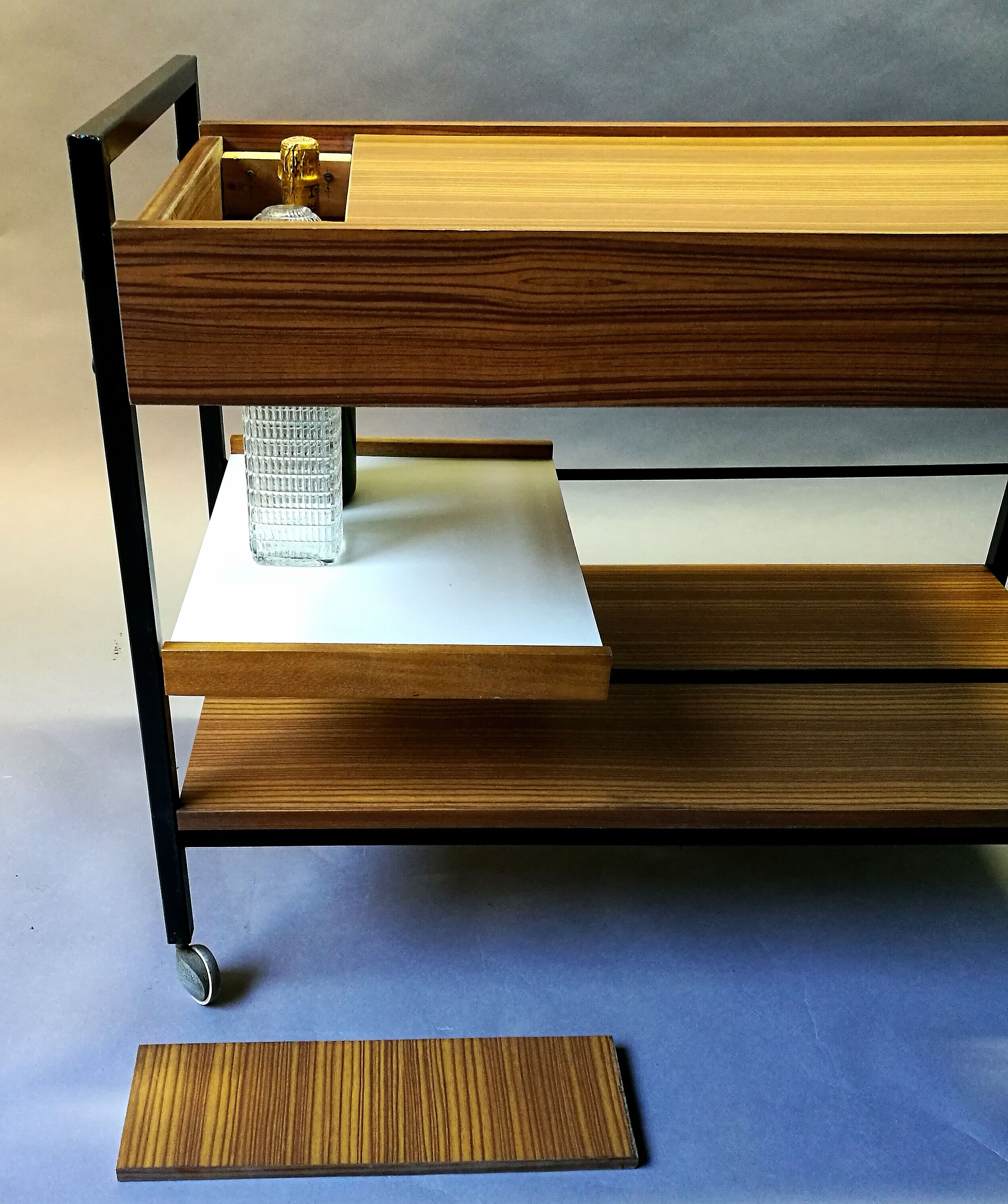 Serving bar design 60s french