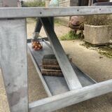 Metal table