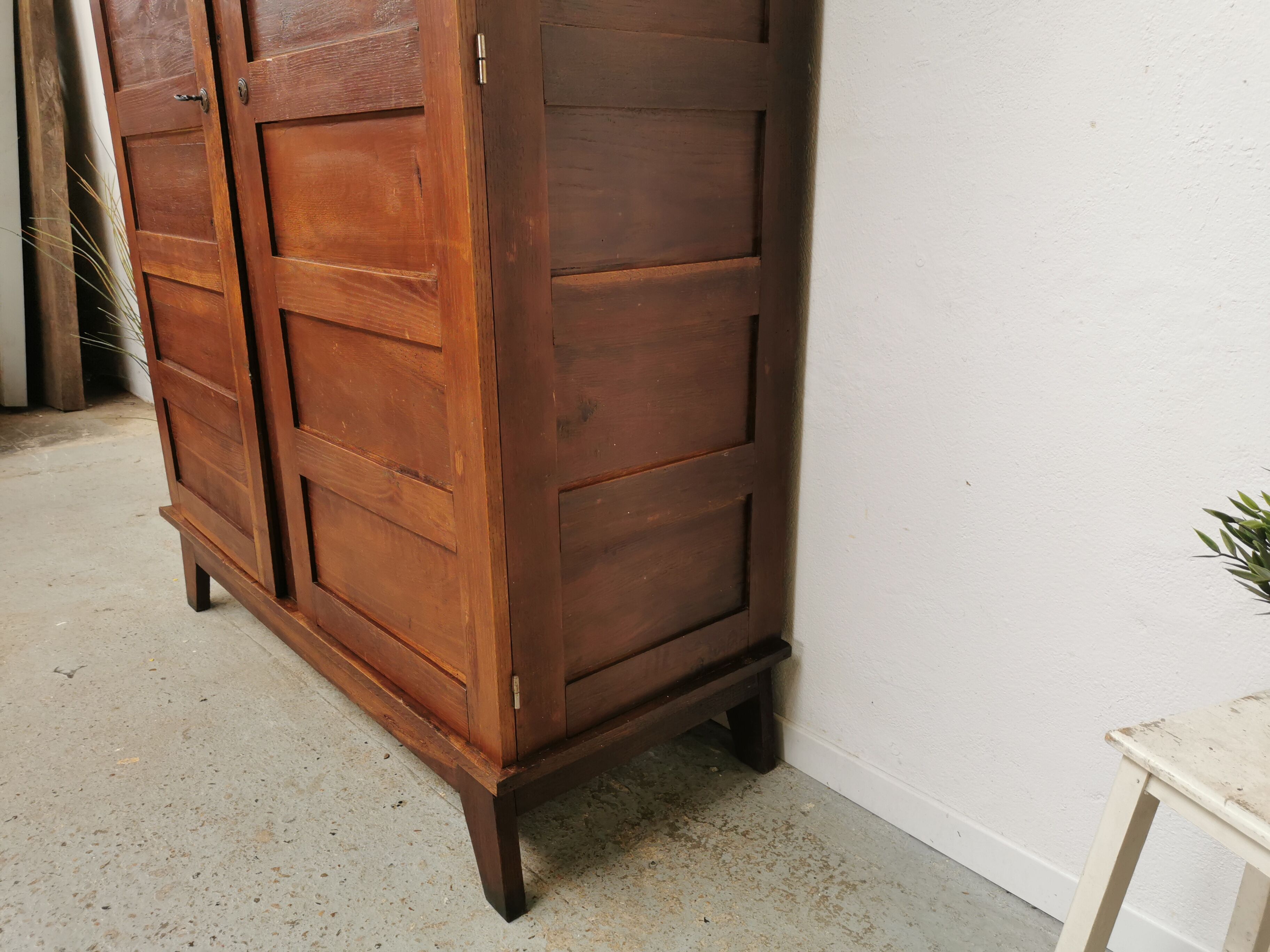 Vintage wardrobe design René Gabriel 1950