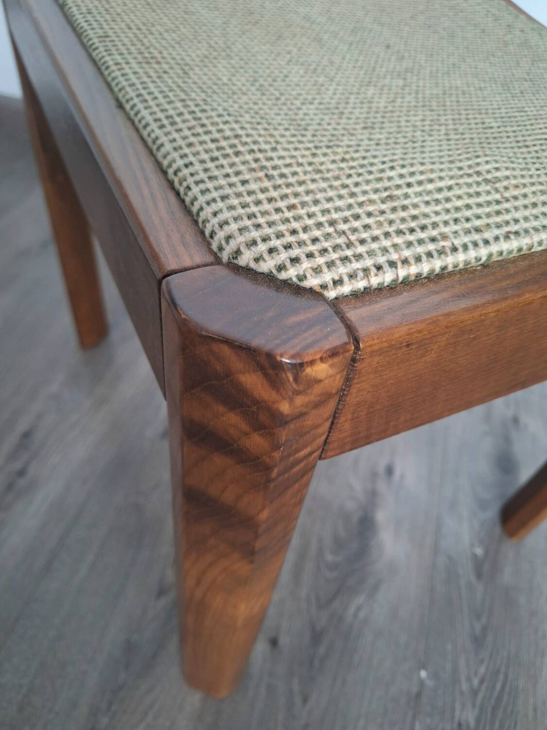 Table and its 6 vintage elm chairs, Scandinavian design furniture.